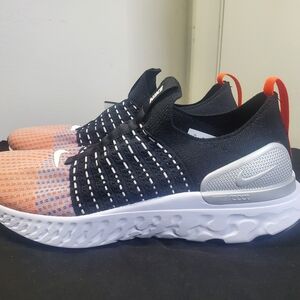 Nike React Phantom Run Flyknit 2 | Men’s Size 10.5 | Brand New. 🔥